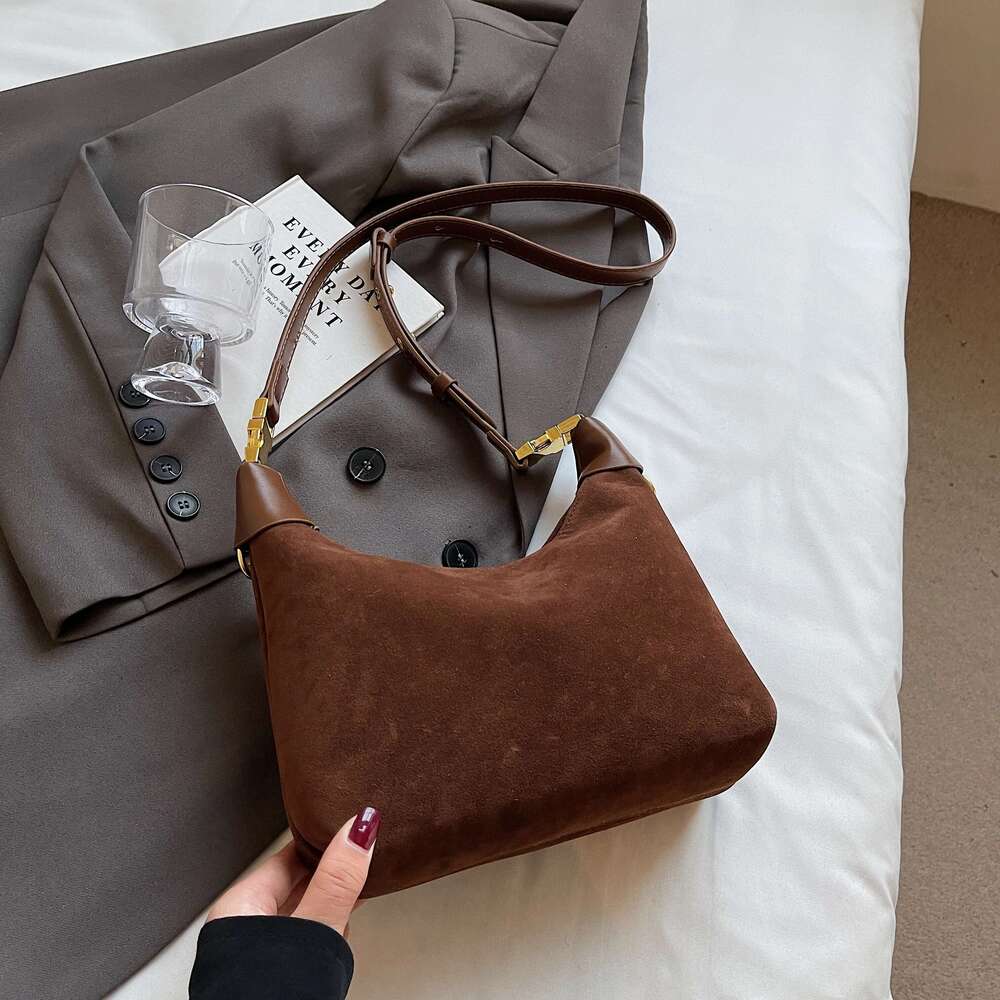 Fashion Frosted Retro Moon Bag Chain Tote Bucket With Simple Shoulder Bag