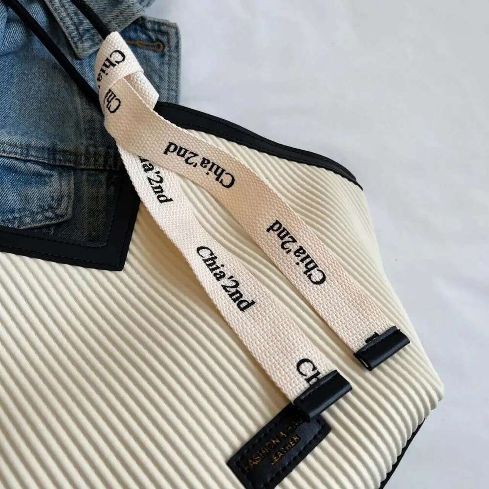 Korean Style Big Women's Casual All-Match Canvas Commuter Shoulder Student Tote Bag