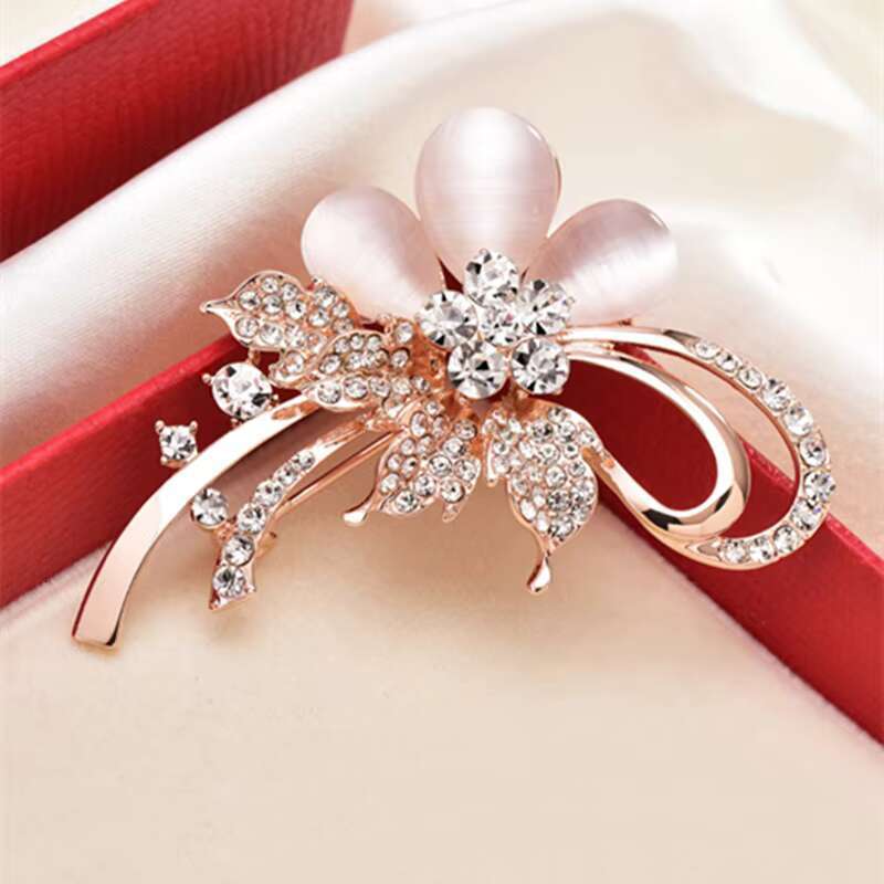 Rhinestone Vintage Flower Brooches for Women Brooch Pin Fashion Dress Coat Accessories Jewelry
