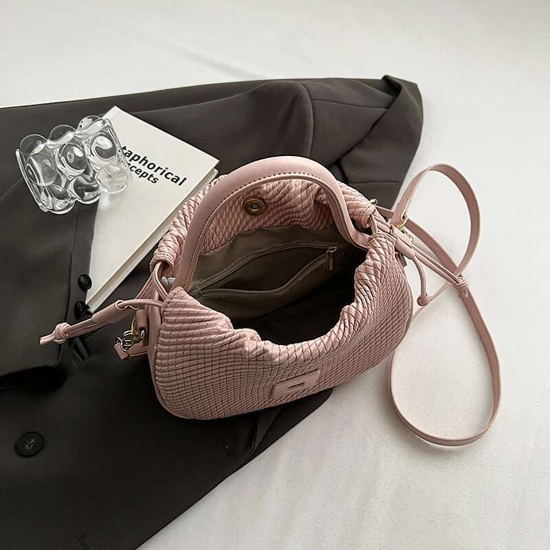 In 2024, The New Solid-Color High-Grade Pleated Rhomboid PU Shoulder Bag Is Small Delicate, Simple And Generous