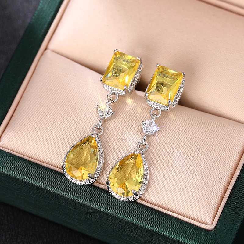 Huitan Pink/Yellow Cubic Zirconia Hanging Earrings for Women Romantic Pear CZ Dangle Earrings Wedding Party Luxury Trend Jewelry Y250510