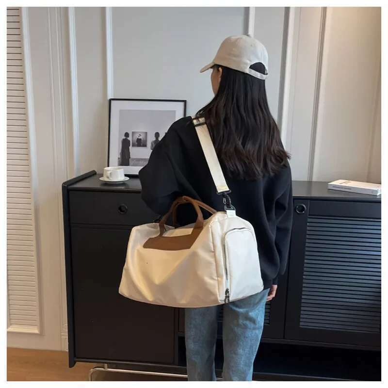 2025 New Large Capacity Single Shoulder Business Backpack Short Distance Travel Dry And Wet Separation Yoga Fiess Bag Versatile Commuting