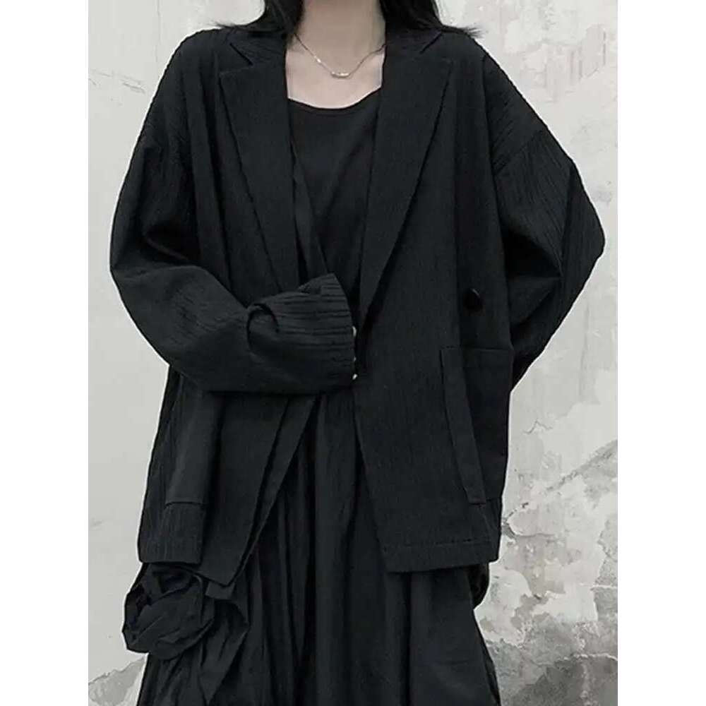 EAM Gray Spliced Pleated Personality Blazer Women New Lapel Long Sleeve Loose Fit Jacket Fashion Tide Spring Autumn 2025 30A1252