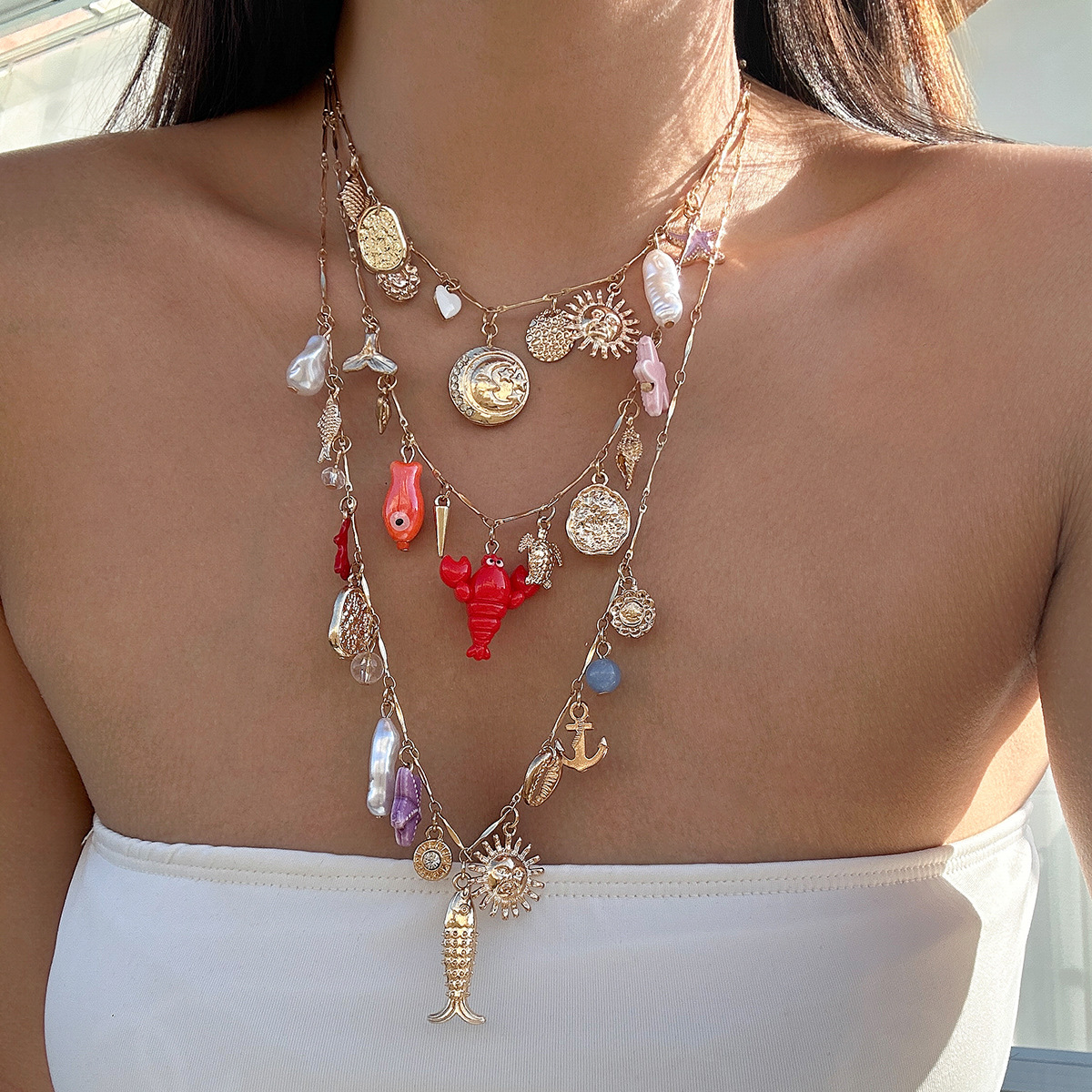 Trendsetting Sea Creature Themed Collar Necklace Crafted from Resin Materials