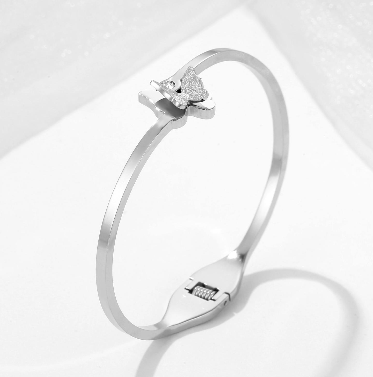 Fashion Gold-Plated Butterfly Open Bangle with Zircon, Non-Fading Stainless Steel, Matte Finish, Perfect Women's Bracelet Wholesale