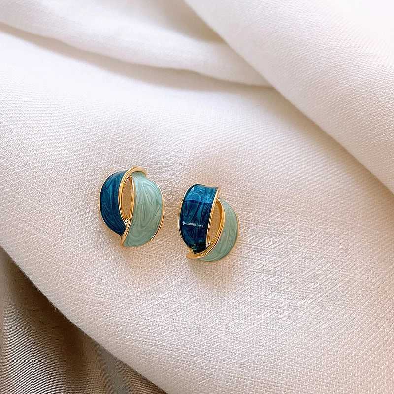 Korean Double Arc Cross Enamel Stud Earring for Women Personality Contrast Color Blue Geometric Earring Jewelry Party Pendants Y250510
