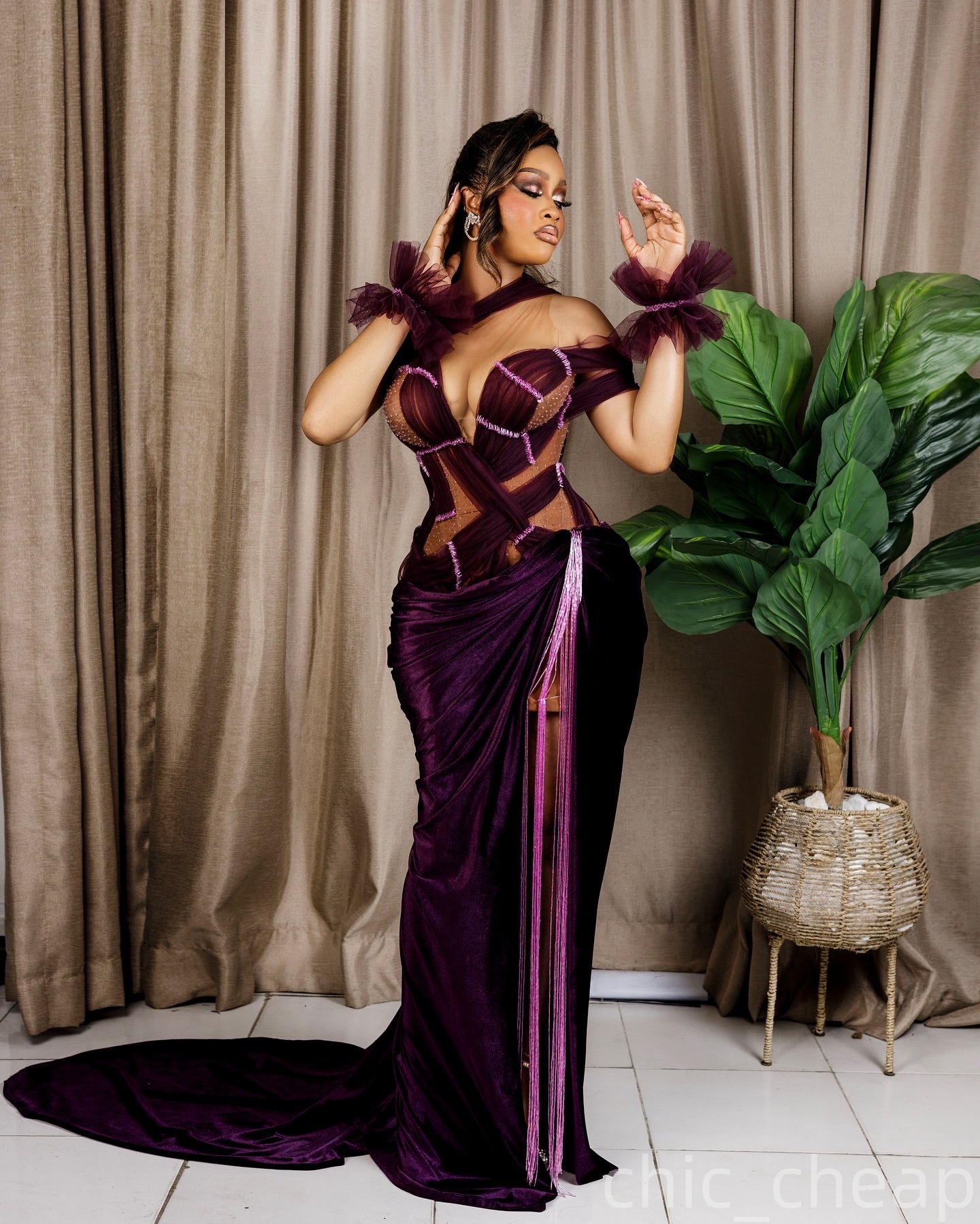 Burgundy Sheath Plus Size Prom Dresses 2025 Beadings High Split Velvet Evening Formal Party Second Birthday Engagement Gowns Dress For Special Occasio
