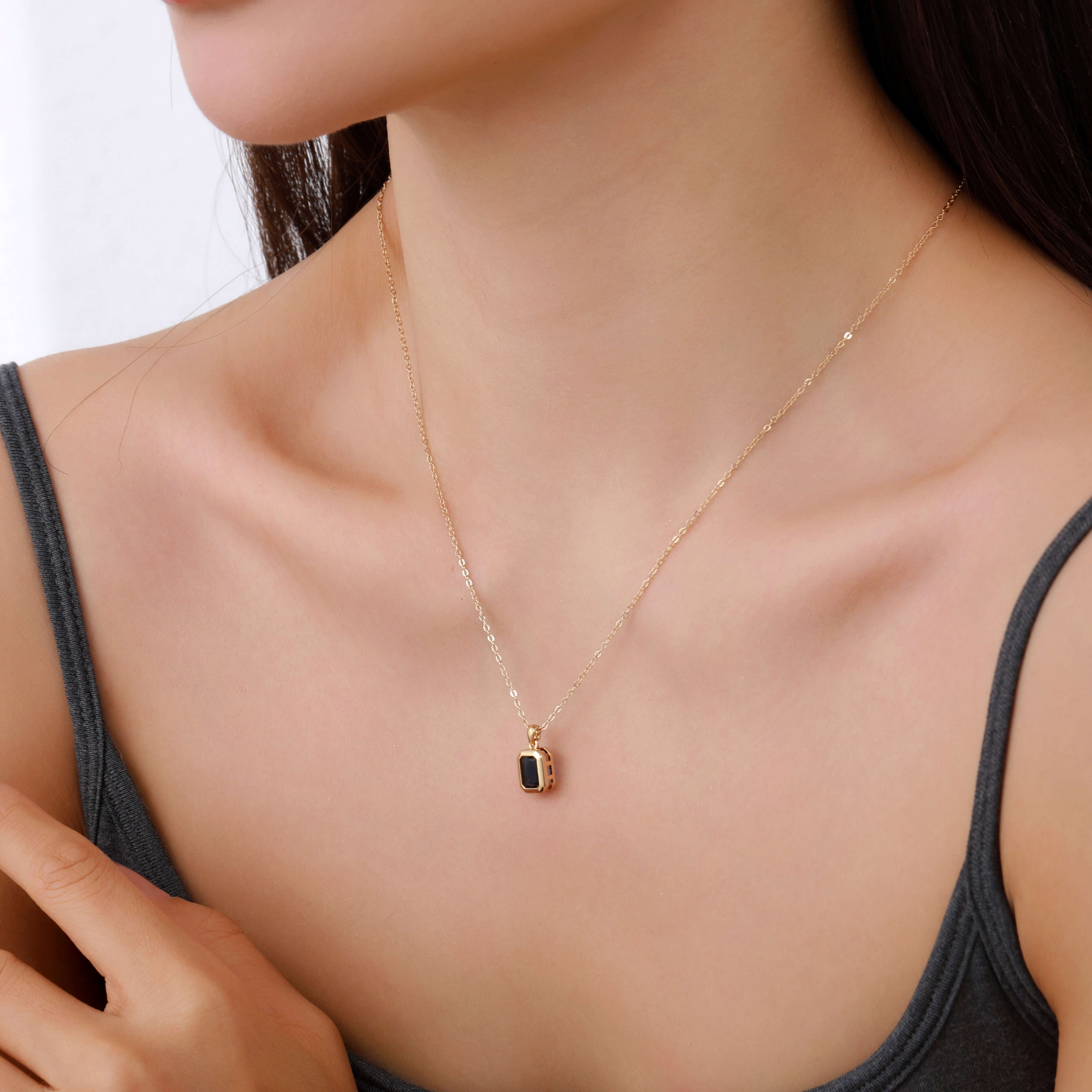 High quality fashionable blue stone pendant necklace with pure sier planting for women
