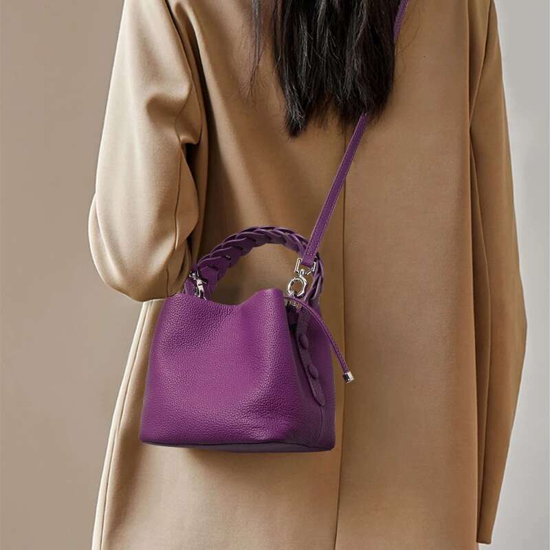 elegant hand carried Genuine leather single shoulder crossbody first-layer cowhide bucket bag for commuting lychee pattern