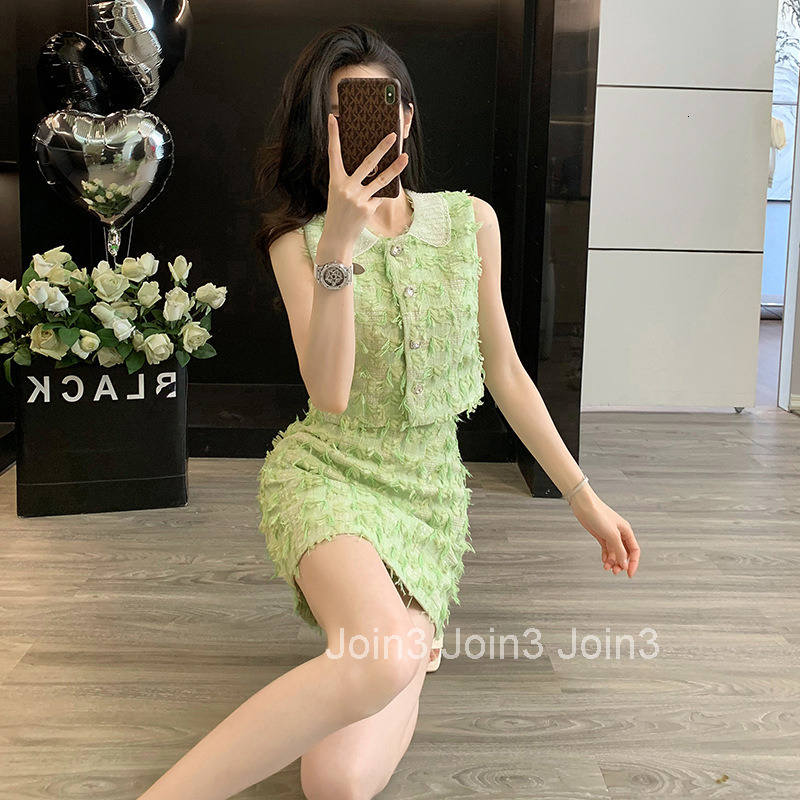Fashion Set for Womens Summer Slimming Temperament Salt Based Light Mature Petite Internet Famous Explosive Street Short Skirt Two-piece Set