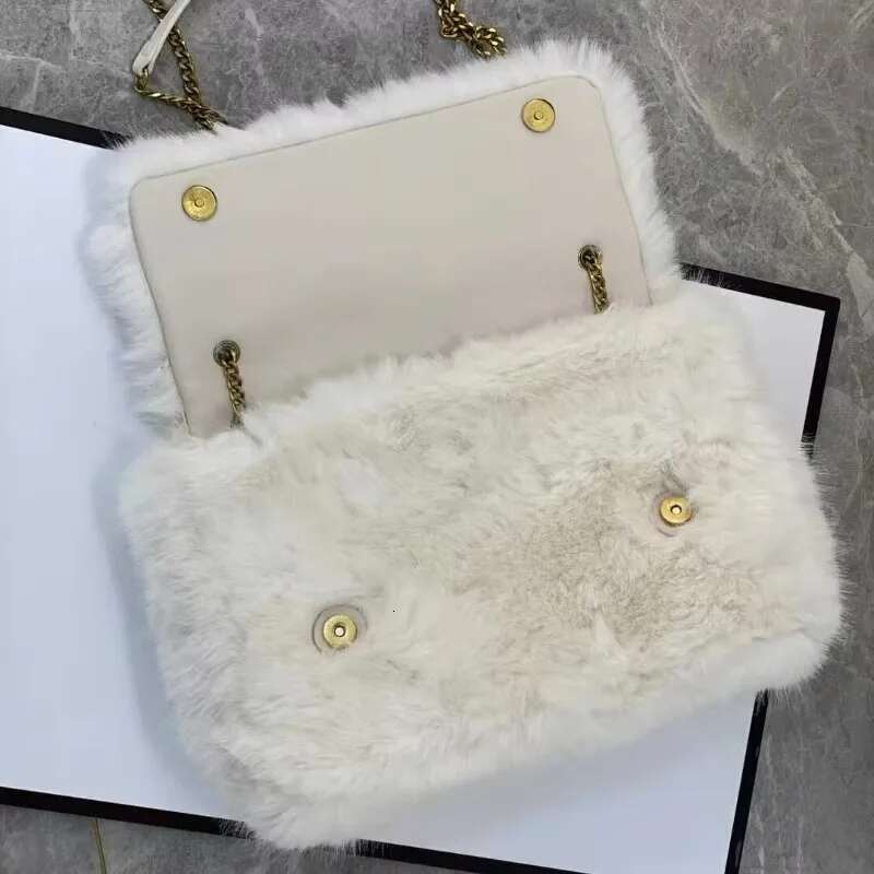 Designer Bag 2025 Plush Chain Shoulder Women Winter Trend Fashion Designer Crossbody New Large Capacity Casual Tote Bag Female Luxury Bag