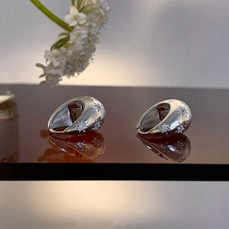 Luxury Top Quality Smooth Star Zircon Hoop Earrings for Women Girls Metal Chunky Sun Rhinestone Ear Buckle Punk Y2K Jewelry Y250510