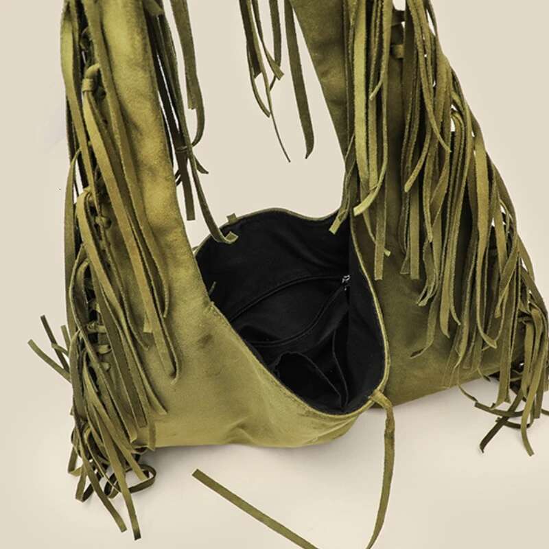 Tassel Large Capacity Crossbody Shoulder Designer Crescent Dumpling Suede Women Tote Bag Casual Simple Retro Handbag