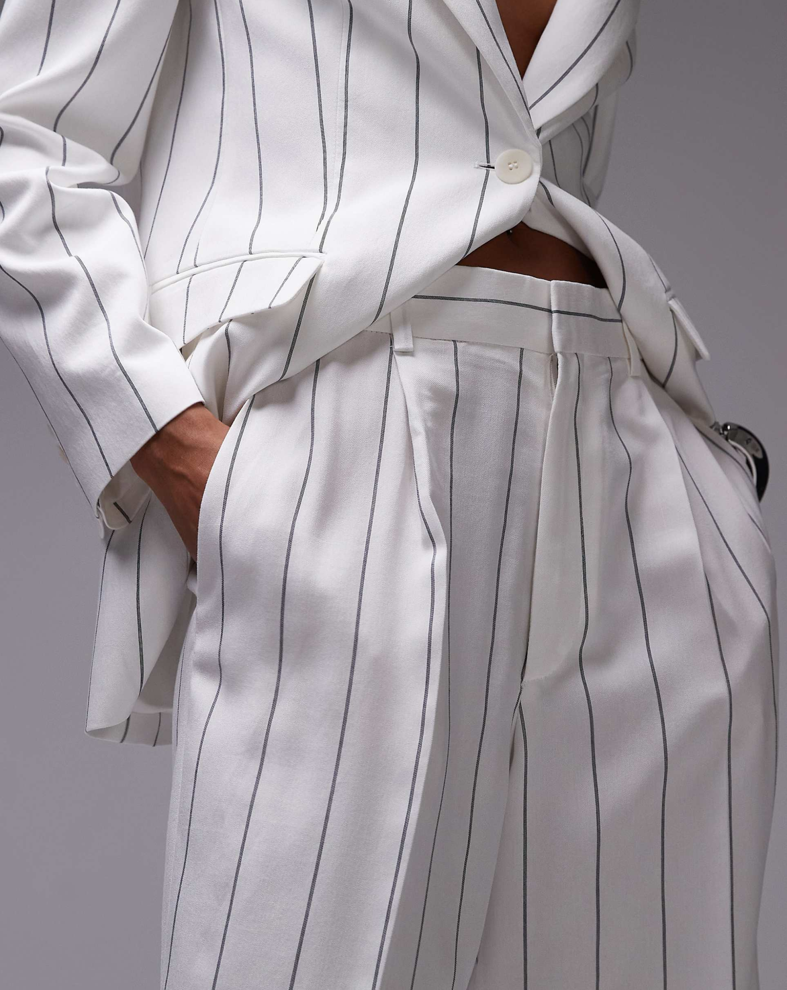Fashion Pinstripe Mother Suits 2 Piece Set Jacket Pants Women Coat Single Breasted Ladies Suit Customized