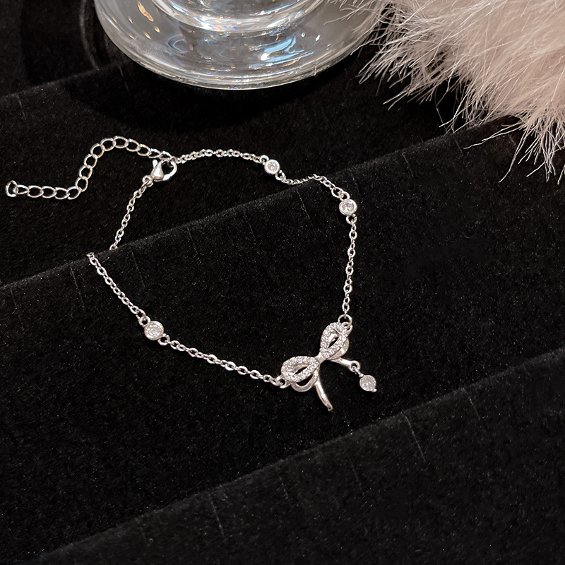 Korean Style Pearl Bracelet with Zirconia, Heart-Shaped & Bow Design - Elegant and Versatile Women's Jewelry, Perfect for Any Occasion