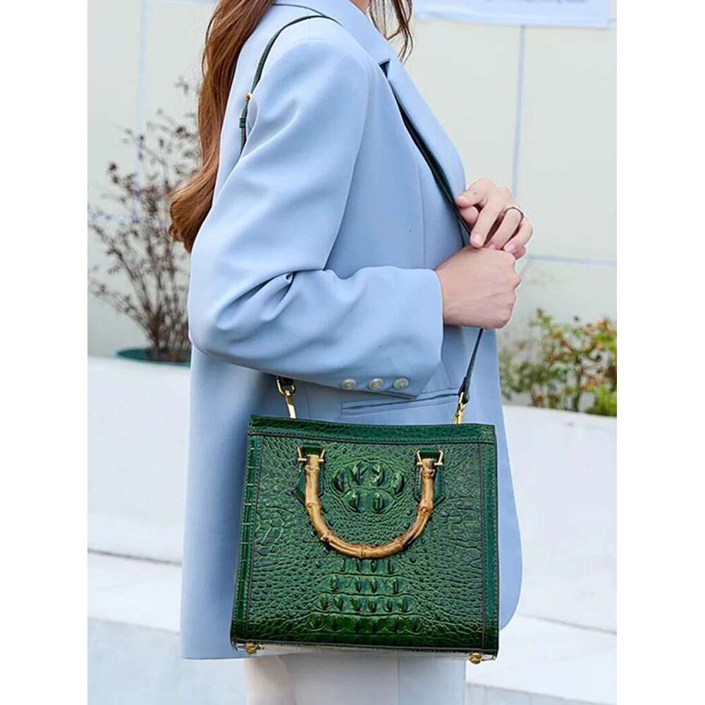 Crocodile Pattern Leather Women's Handbags Bamboo Handle Portable Tote Bag Mom Tide Shoulder Messenger Bags 2025 New Fashion