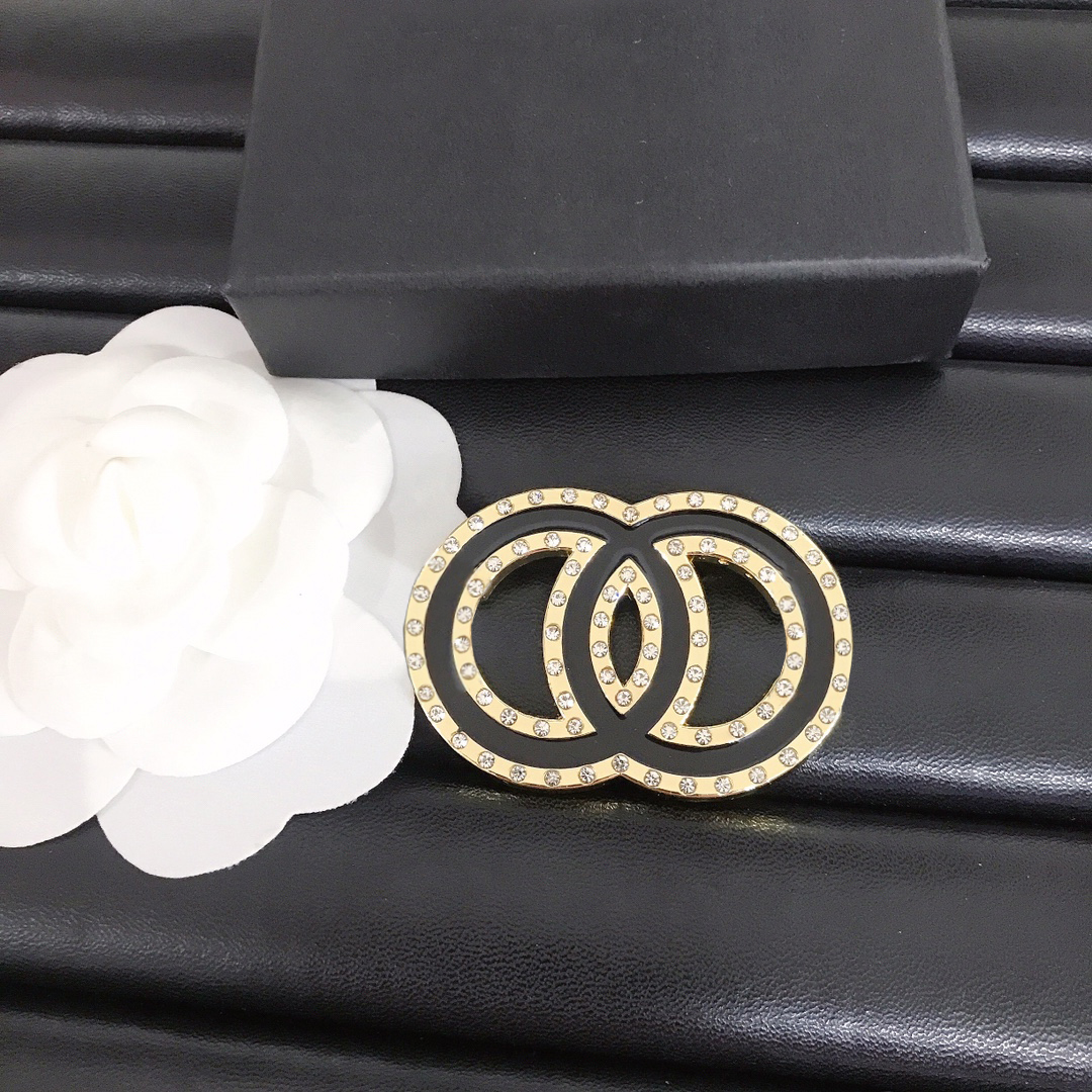 Luxury Desinger Brooch Letter Brooches Women Men Rhinestone Diamond Crystal Pearl Brooch Suit Laple Pin Metal Fashion Jewelry Accessories