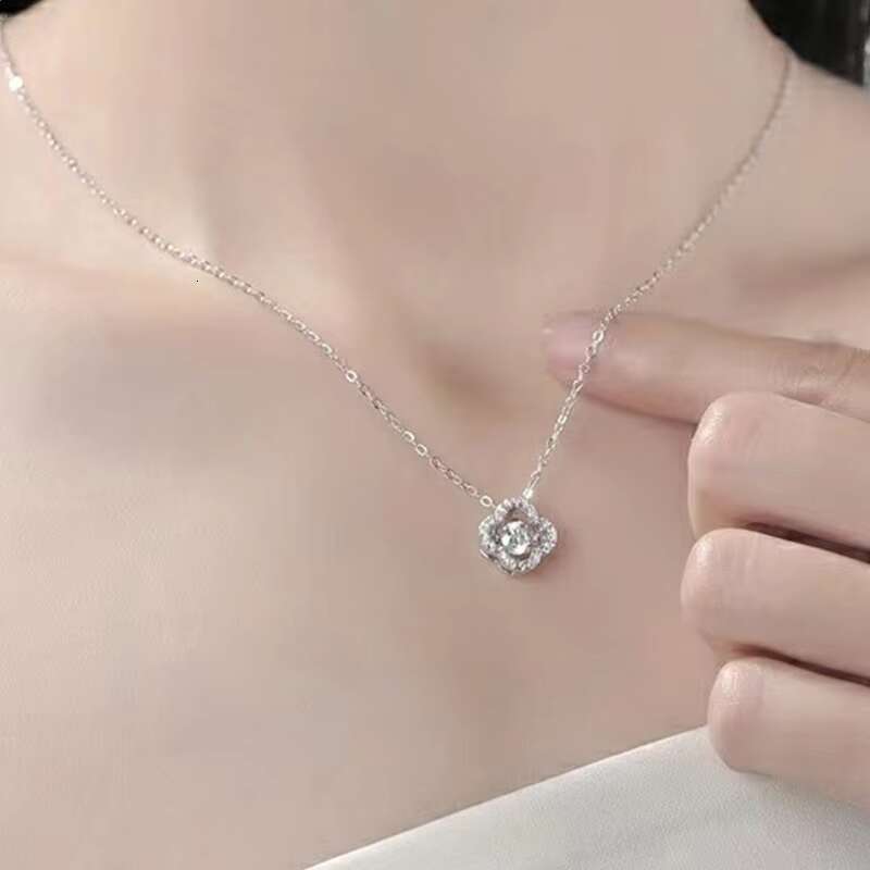 Ladies' Moissanite pendant necklace