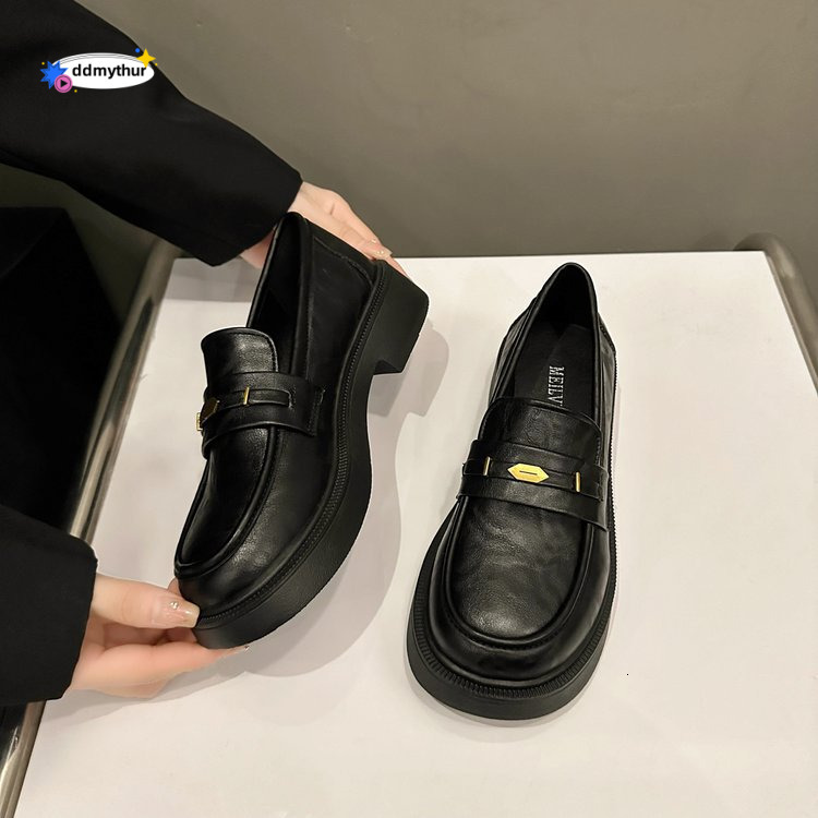 High end British style loafers for women, 2025 new versatile metal commuting soled soft top small leather shoes ddmythur
