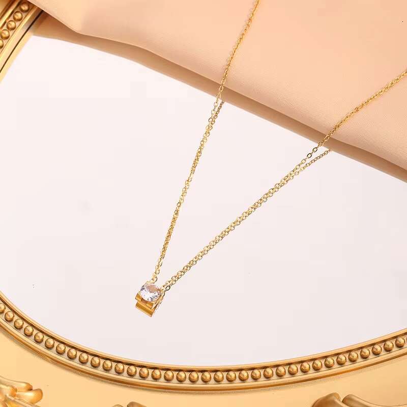 Fashionable, minimalist, classic stainless steel necklace, high-end full set four claw single zircon pendant necklace for women