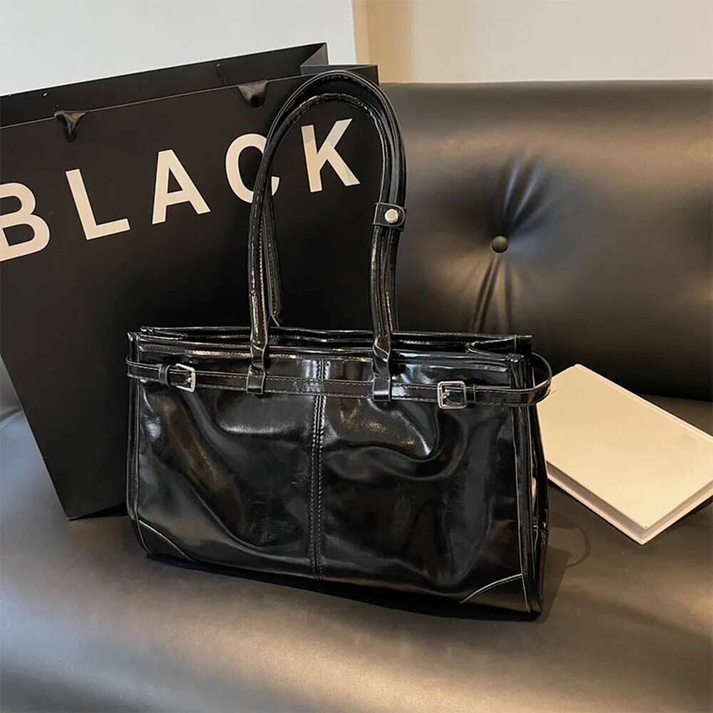 Hot Selling Women's Vintage PU Leather Fashion Shoulder High-End Solid Tote Bags Elegant Ladies Handbag Zip Underarm Bag