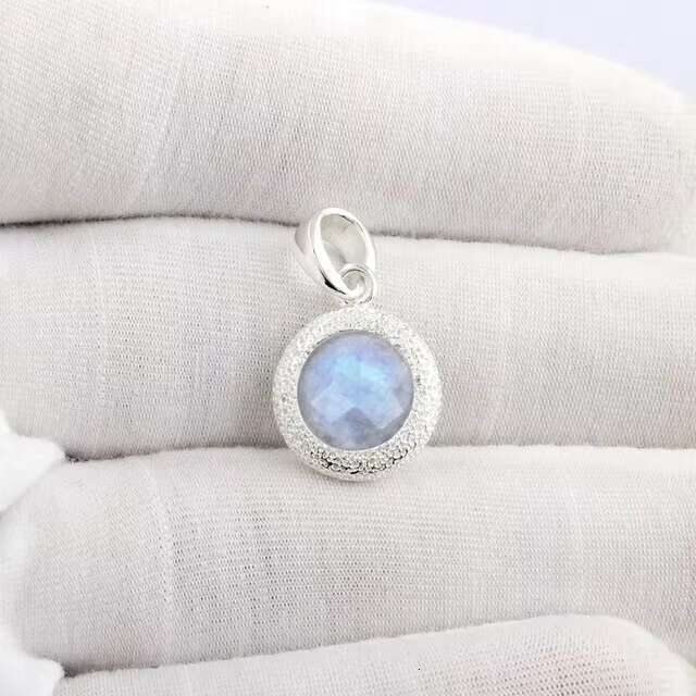 Elegant sterling sier moonstone pendant necklace with natural hammer design, wedding party gift charm chain accessory