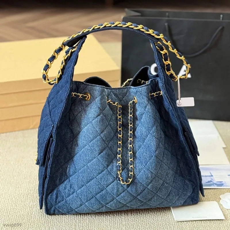 Women Designer Jumbo Totes Gradient Washing Denim Shopping Bag Adjusting Buckle Gold Hardware Matelasse Chain Diamond Lattice Shoulder Tote with Flap Pocket