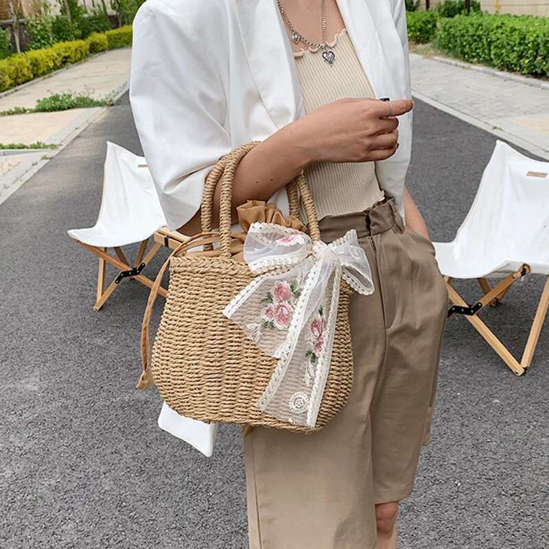 Simple Design Straw Handbags For Women Handmade Bohemian Style Beach Summer Fashion Pack Bucket Bag Purse Totes