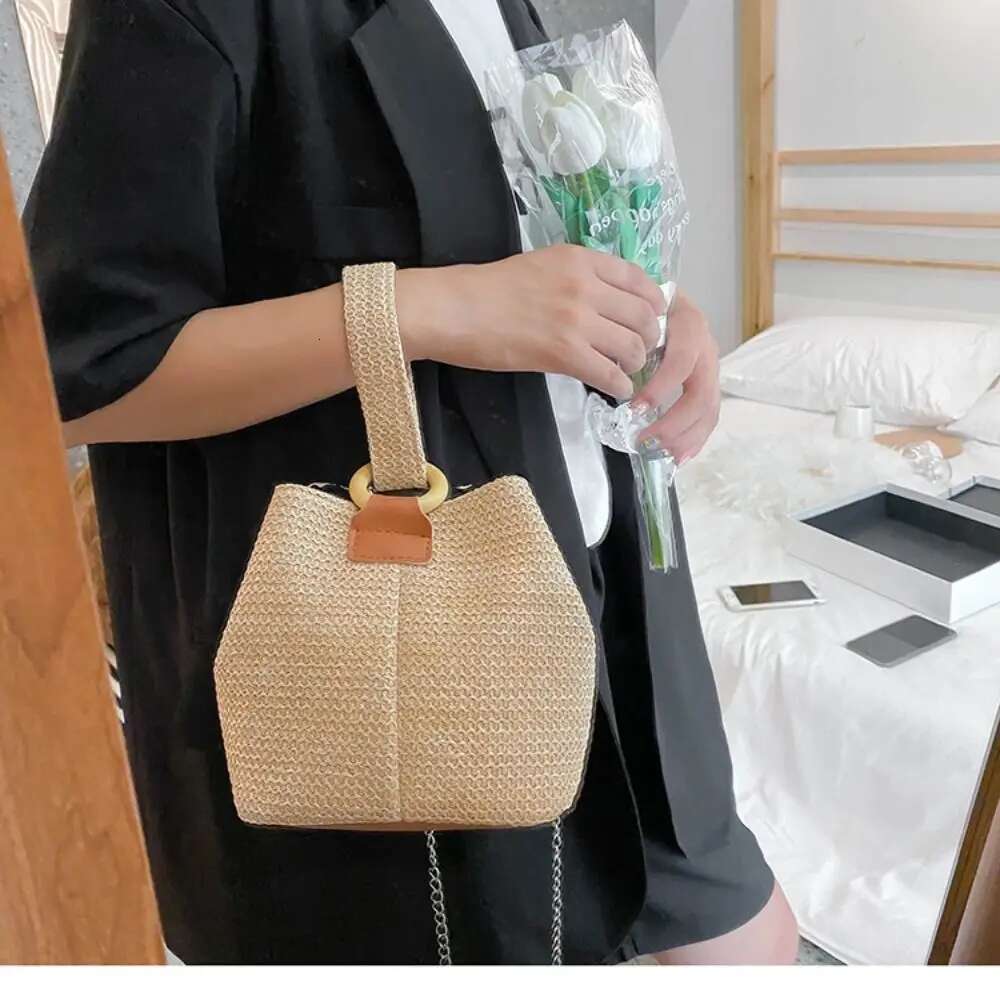 Designer Women Handbag 2024 Summer Woven Bucket Crossbody Chain Shoulder Bags Bohemian Female Handmade Rattan Tote