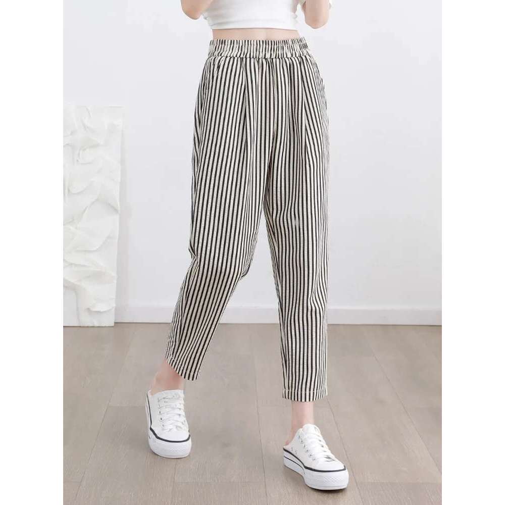 Women's Vertical Striped Comfortable Breathable Elastic Waist Belted Daily Wear Casual Tapered Crop Pants With Pockets