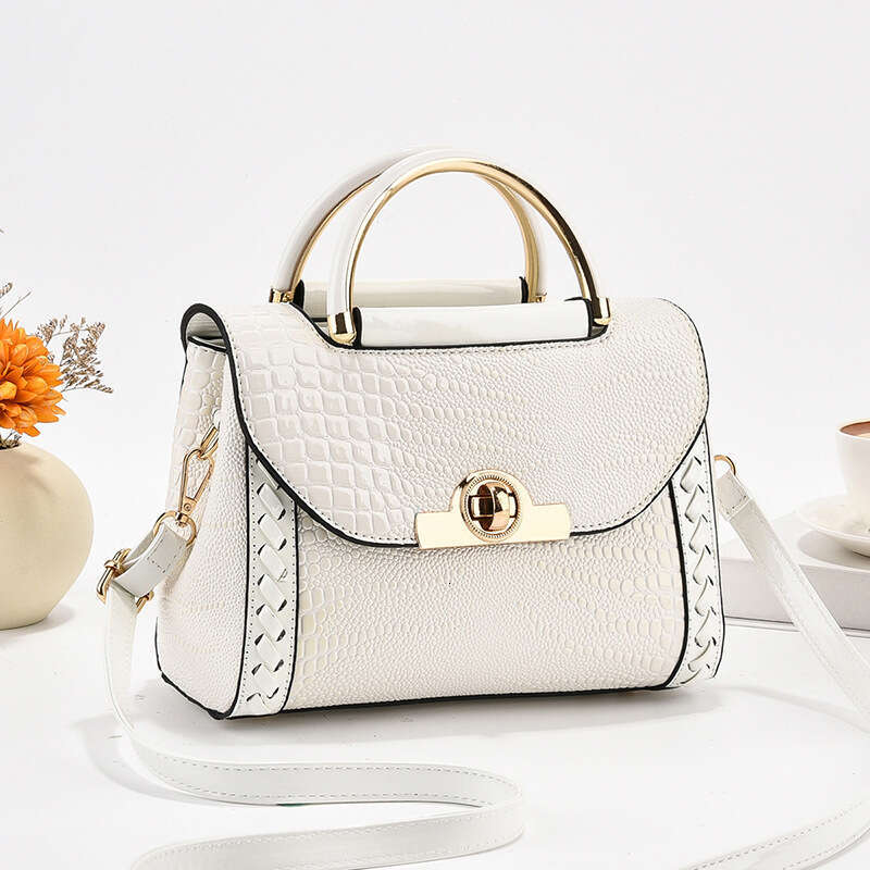 Light luxury internet celebrity, high-end trend, one shoulder crossbody handbag, women's 2025 new fashionable and versatile, niche