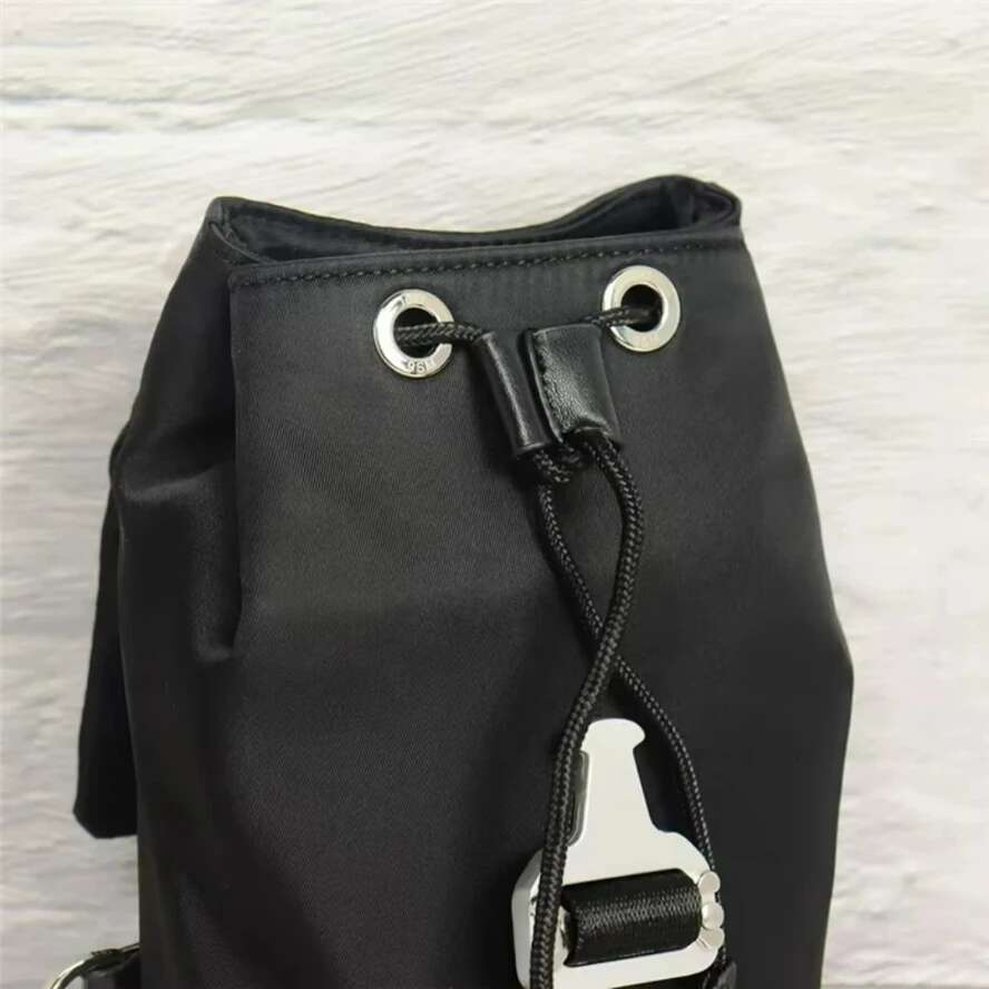 Hot Ins All Seasons 1017 Alyx 9sm Backpacks Men Women Black Outdoor Travel Metal Socket Letter Zipper Opening Nylon Bags
