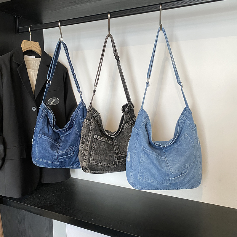 Casual denim tote women's 2025 summer new trend large capacity fashionable casual underarm bag