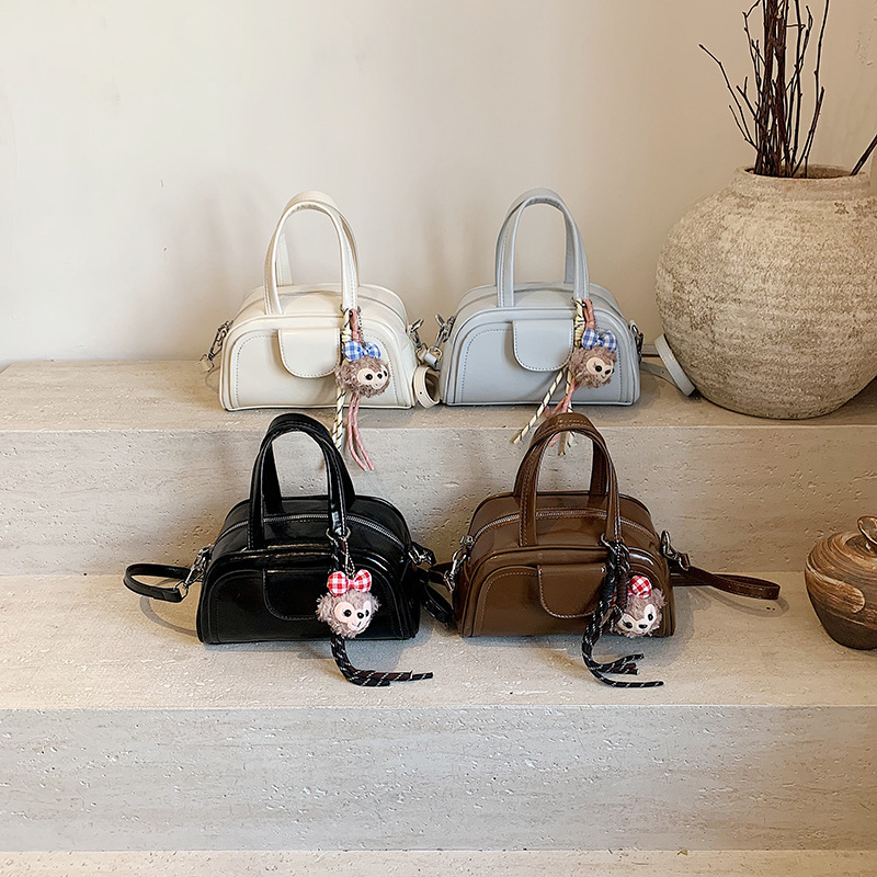 Korean version 2025 new large capacity underarm women's fashion versatile shoulder bag, casual hand-held pillow bag