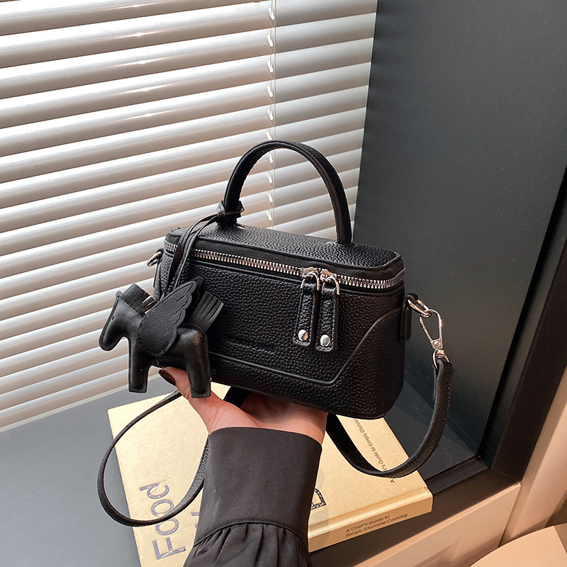 Box 2025 New Trendy Fashion Handheld Shoulder Commuter Texture Crossbody Bag