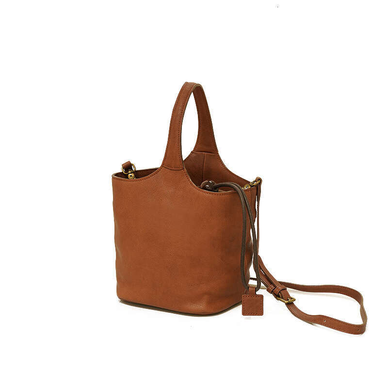 Genuine leather women's new niche handbag, commuting large capacity bucket bag, high-end sensory vegetable basket bag
