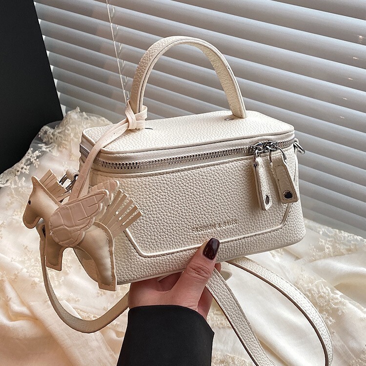 Box 2025 New Trendy Fashion Handheld Shoulder Commuter Texture Crossbody Bag