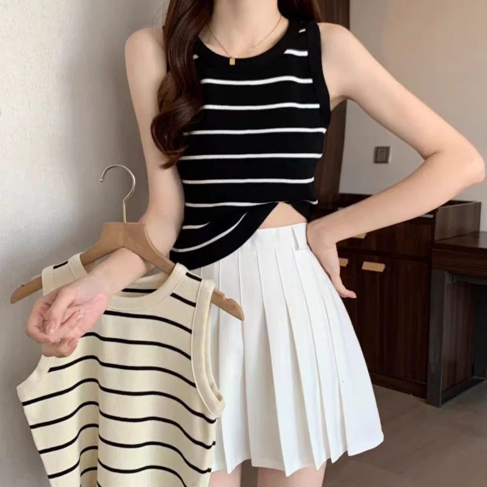 Matching Stripe Tanks Of Woman Chic Casual Sleeveless Tops Tees Korean Basic Ladys Knitted Vest Trend Sweaters Jumper 250513