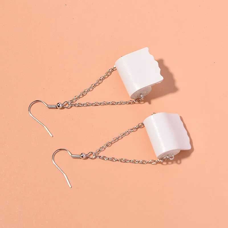 Womens Chic Design Dangle Earrings Creative Funny Simulation Toilet Paper Pendant Earring Female Personality Unusual Jewelry Y250510