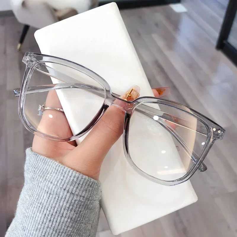 Fashion Square Large Frame Blue Light Blocking Reading Glasses Retro Men Women Presbyopia Glasses Unisex Far Sight Eyewear W250513