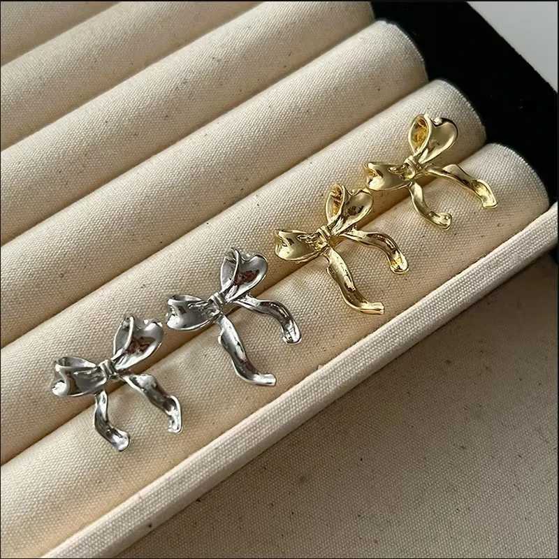 FTCY Vintage Metal Bowknot Earrings For Women Sweet Elegant Gold Color Womens Stud Earring Christmas Party Jewelry Y250510