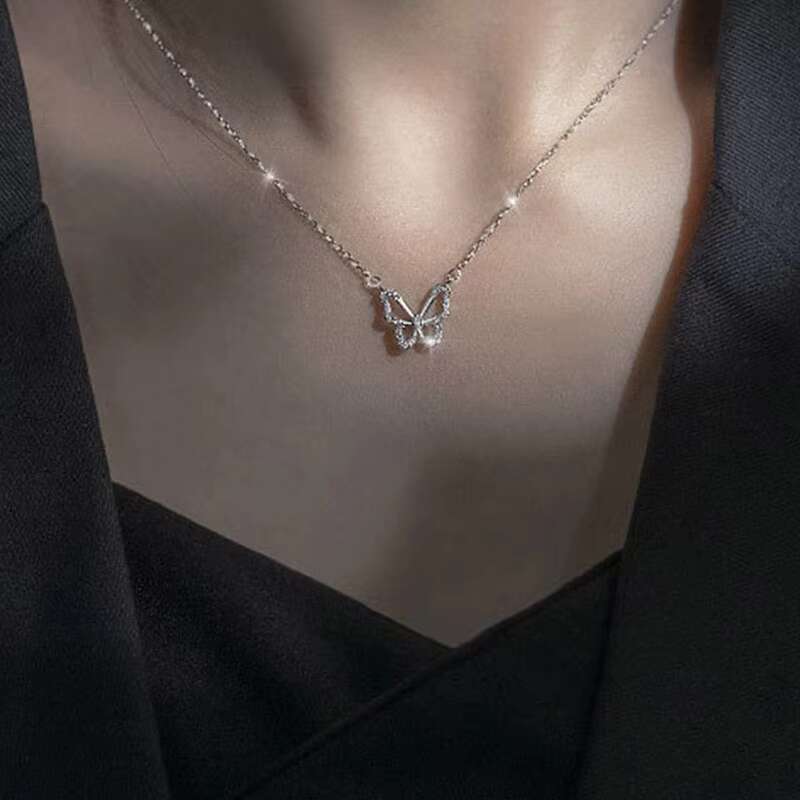 Trendy and fashionable crystal pendant necklace, party accessory gift statement, zircon hollowed out female butterfly necklace