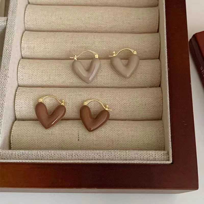 French Romantic Wine Red Enamel Heart Shaped Pendant Earrings Fashion Jewelry For Women Eardrop Accessories Y250510