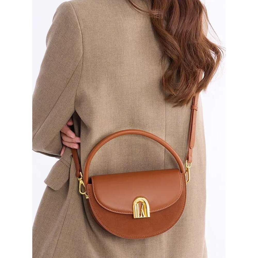 Saddle 2025 New Women's Handbag Versatile Half Round Single Shoulder High Quality Commuting Crossbody Bag
