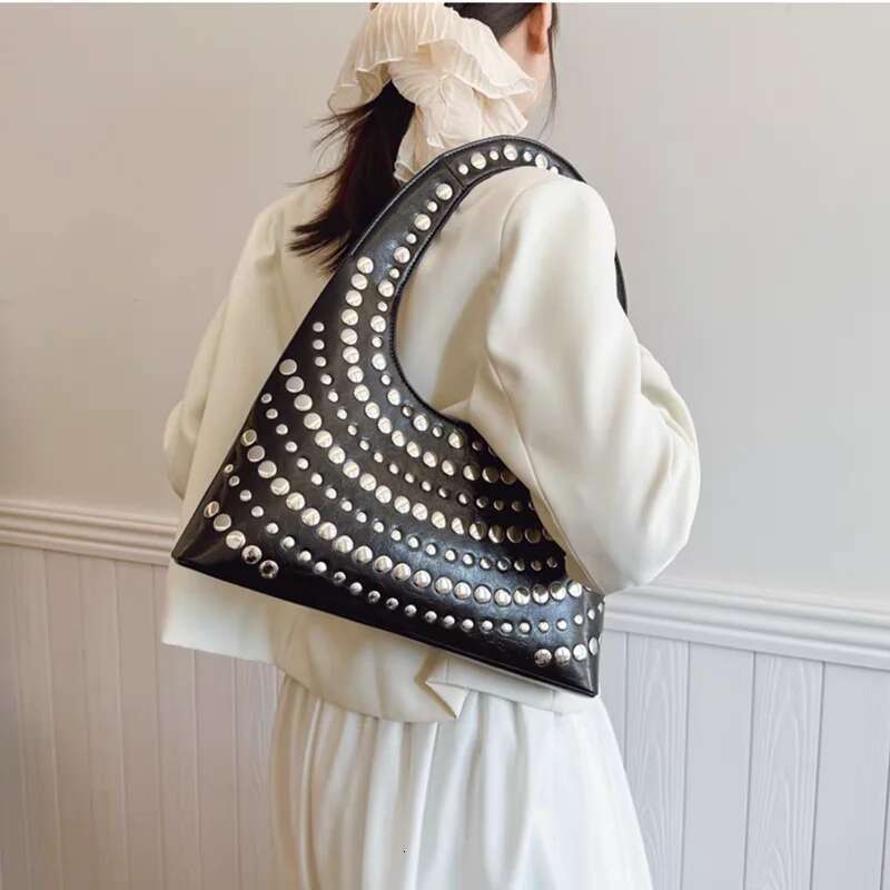 Heavy Tide U-Shaped Underarm Punk Style Fashion Women Casual Personality Cool Polka Rivet Portable Bucket Bag