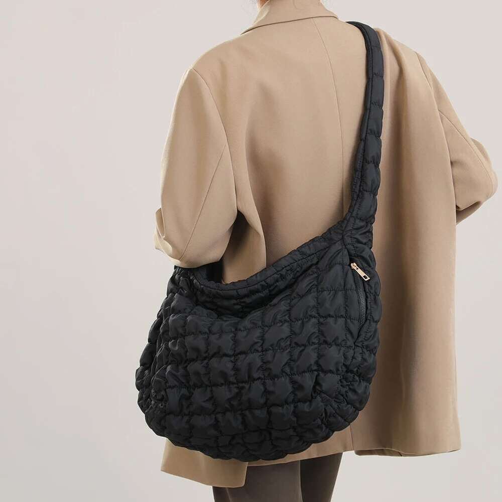 Winter Quilted Padded Crossbody Women Cloud Bubbles Pleated Shoulder Large Tote Designer Bag Ladies Ruched Handbags 2023