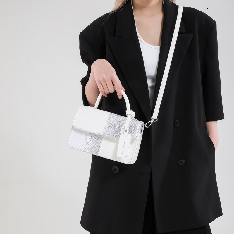 Designer Pack New Fashionable Snake Skin Pattern Splicing Handheld Small Square Trendy Color Contrasting Single Cross Shoulder Women S Bag Free Shippi
