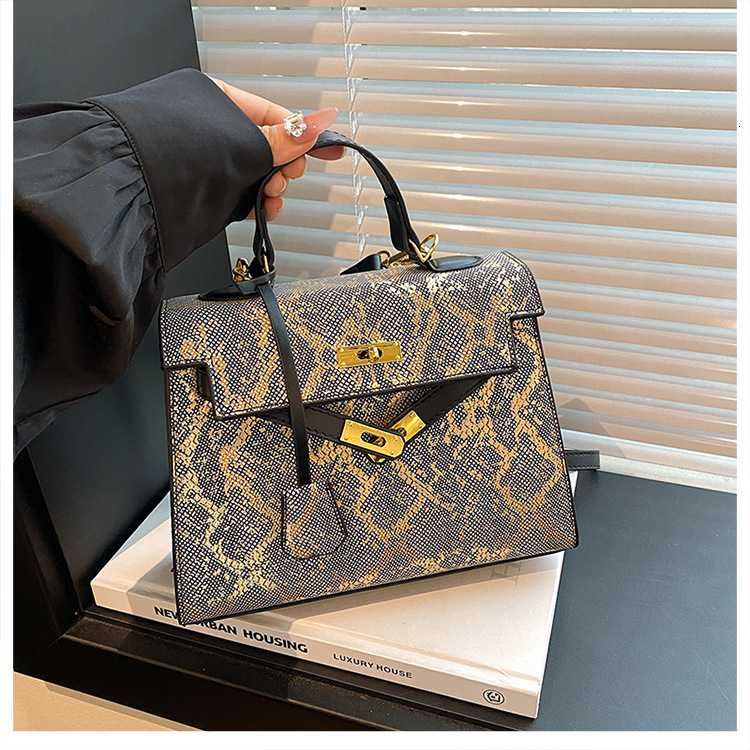 Designer Pack New Fashionable Snake Skin Pattern Valentine S Day Gift Practical Premium Kelly Handheld Women S Bag Free Shipping