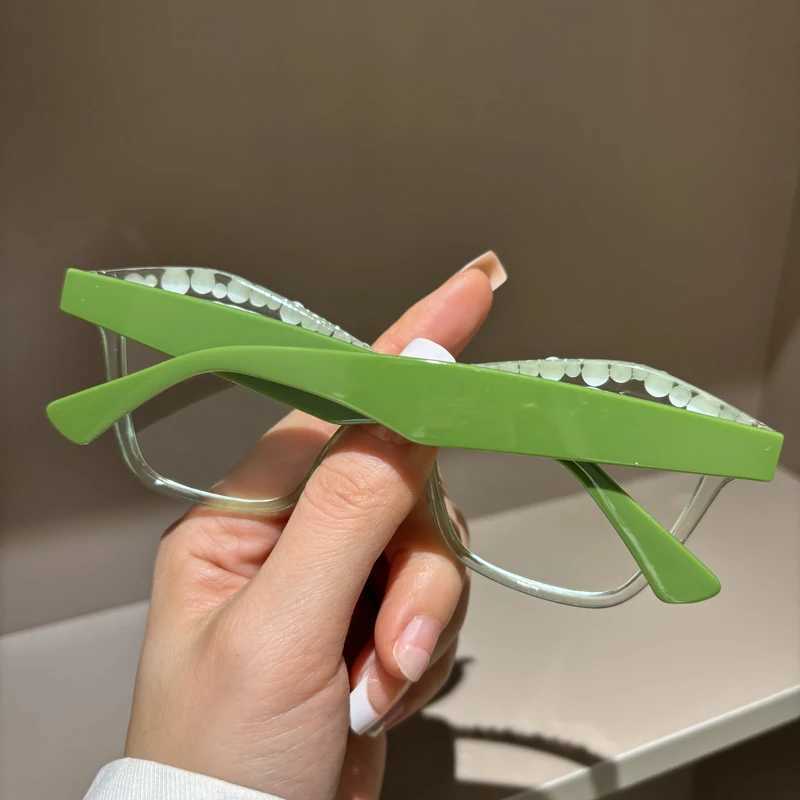 2025 New High Quality Pearl Presbyopia Glasses For Women Anti Blue Light Fashion Ultra Light Green Whitening Prescription Glasses W250513