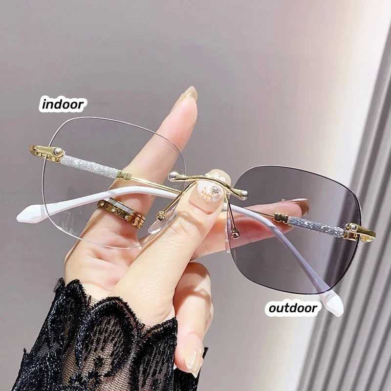 Female Rimless Photochromic Sunglasses Men Women Luxury Near Sight Eyeglasses Trendy Anti-UV Color Changing Myopia Glasses W250513
